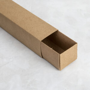 caja 21x5.5x5.5 cm