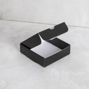 Caja 1 pieza 10x10x3 cm Negra – 10 u