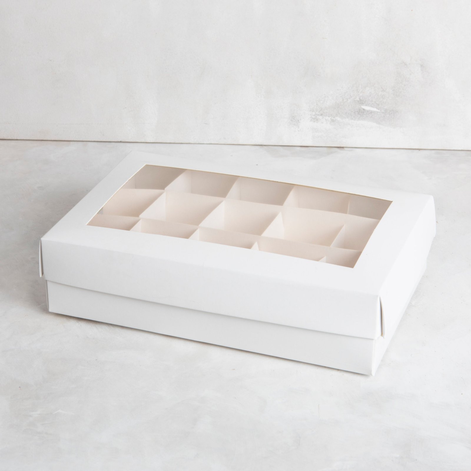 Caja base y tapa con visor con 15 div 25x16x6 cm – Packs x 10 u